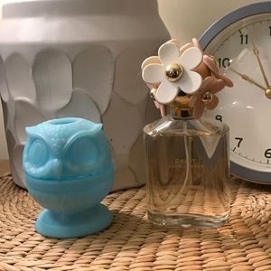 Marc Jacob’s Daisy EAU SO FRESH  4.2 oz bottle 99% FULL